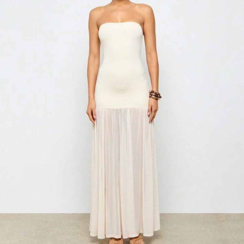 🆕 Bandeau Pleaded Maximum Dress